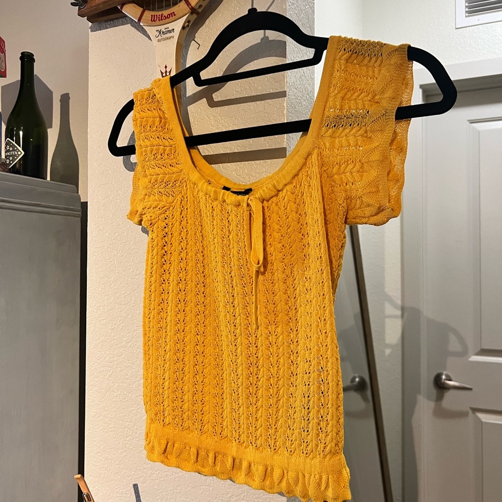 Guess Yellow Blouse with Tie Front and Ribbed Style